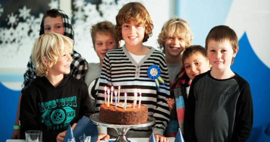 Kids celebrating a birthday party at Snowplanet