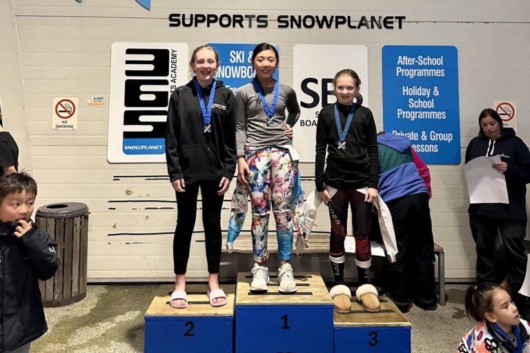 Winners of the Kombi Ski Race at Snowplanet