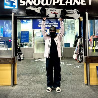 Snowplanet instructor Levi Liu