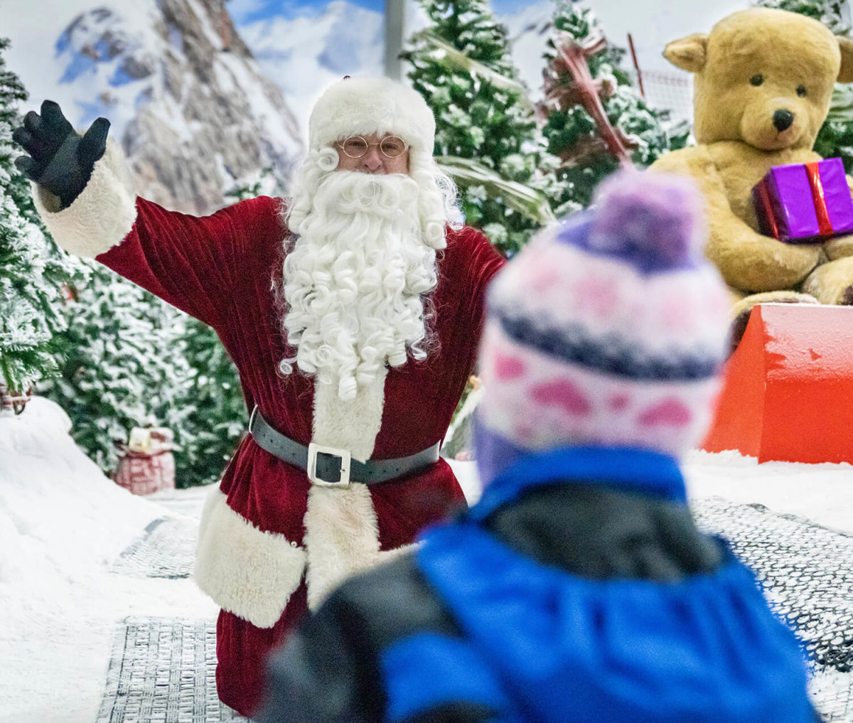 meeting Santa at Snowplanet
