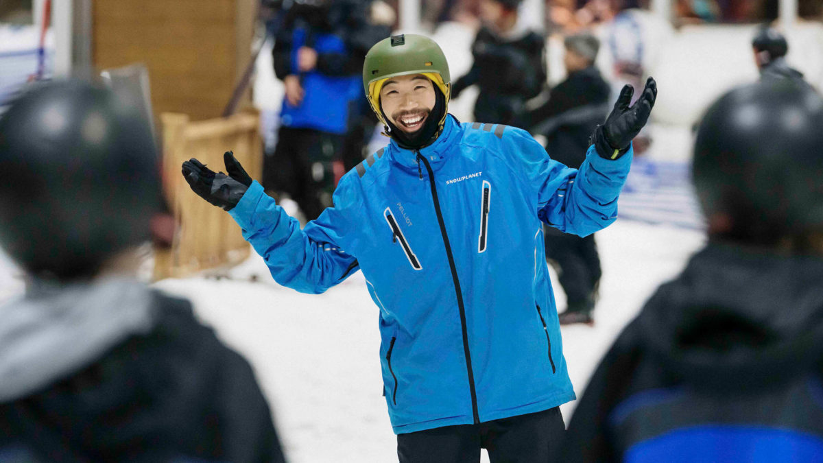 Happy Snowboarding instructor